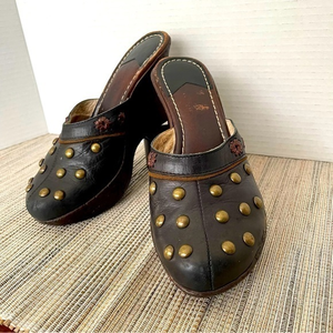 Cindy‎ Says navy Blue Slides. Size 6